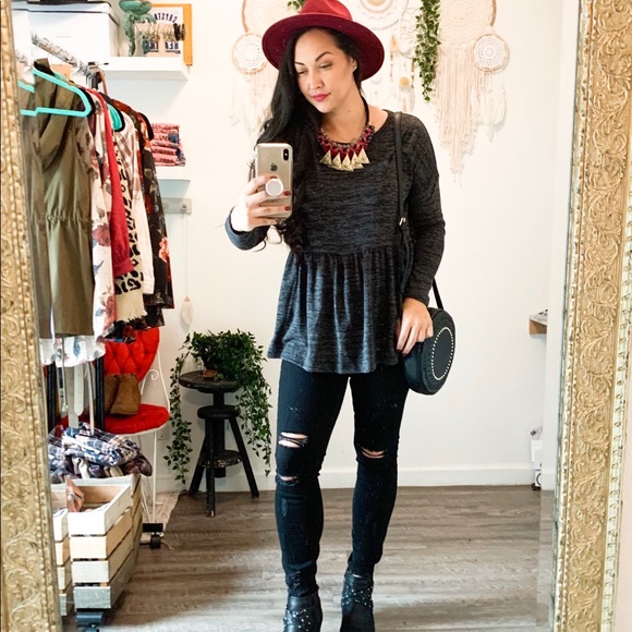 Heathers Charcoal Longsleeve - Picture 3 of 4